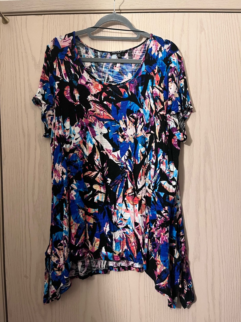 Cable & Gauge Floral Scoop Neck Tunic - Blue, Purple, Pink